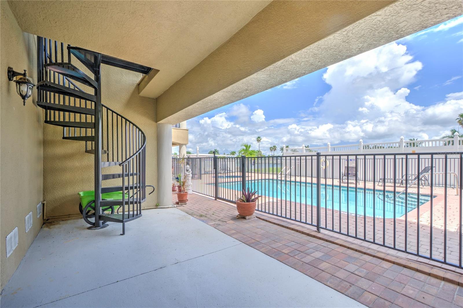 Image 41 of 46 For 300 Capri Boulevard 8