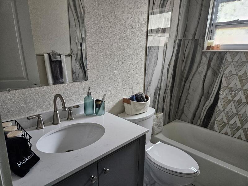 Image 12 of 13 For 715 6th Avenue Ne B