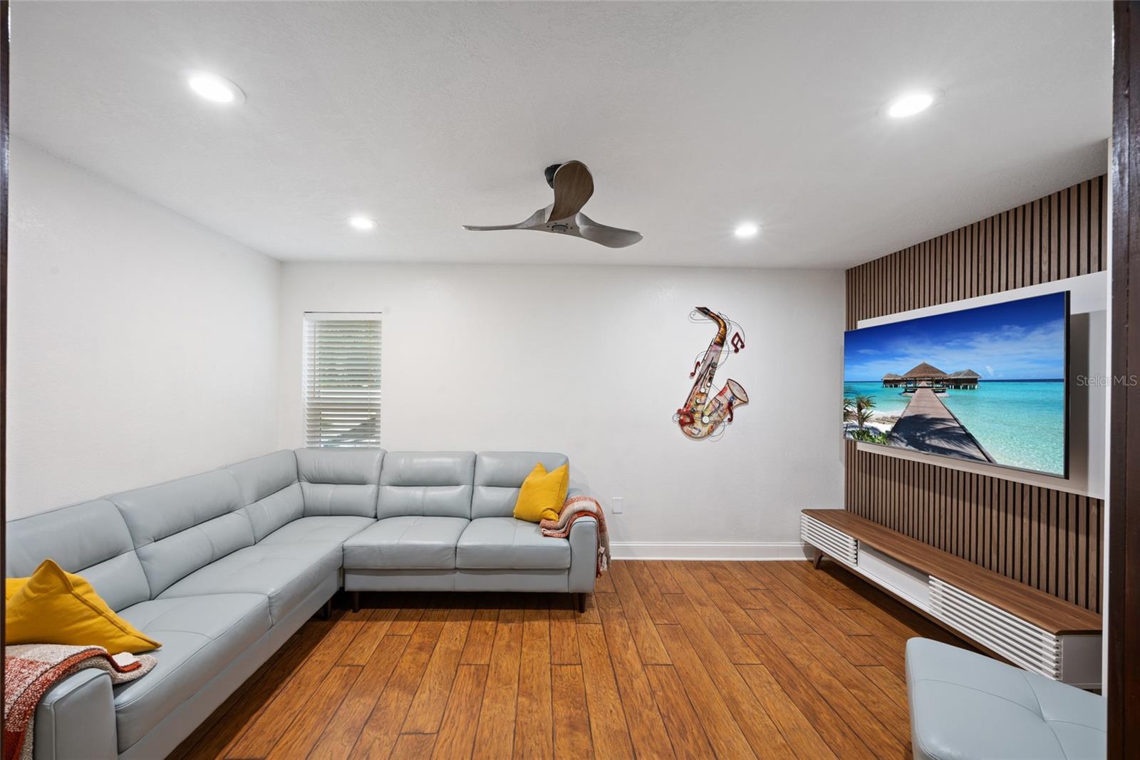 Image 8 of 28 For 5834 98th Avenue N