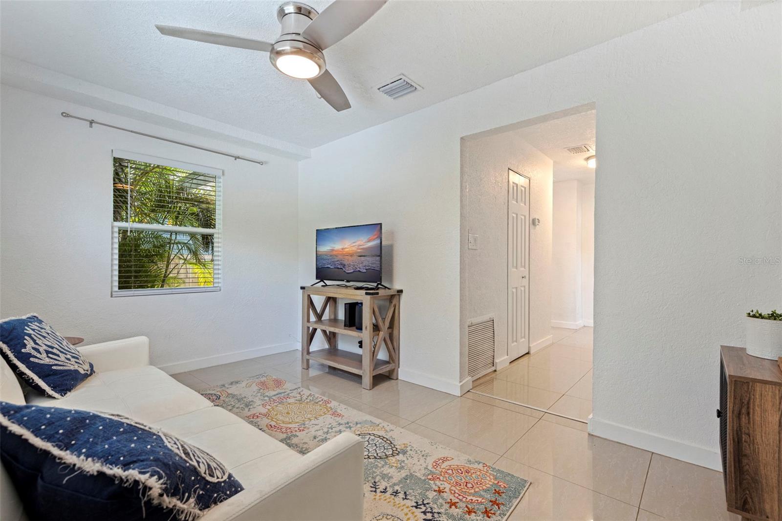 Image 15 of 54 For 4801 14th Ave