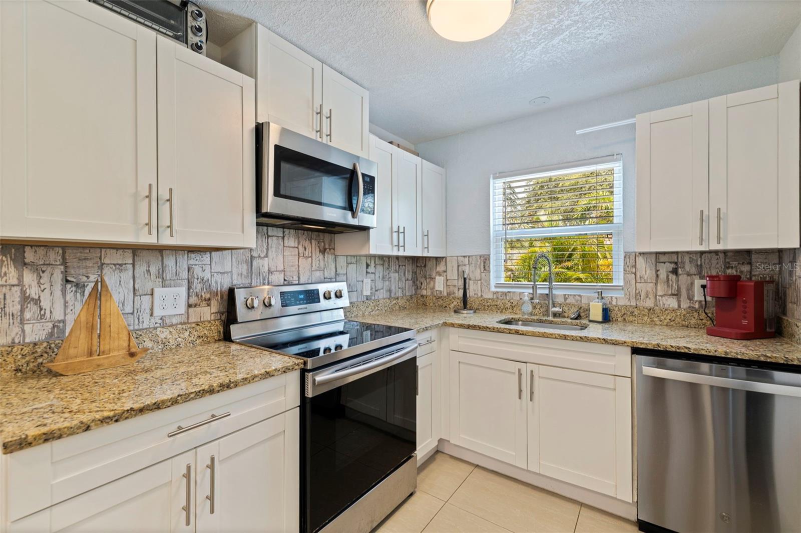 Image 20 of 54 For 4801 14th Ave