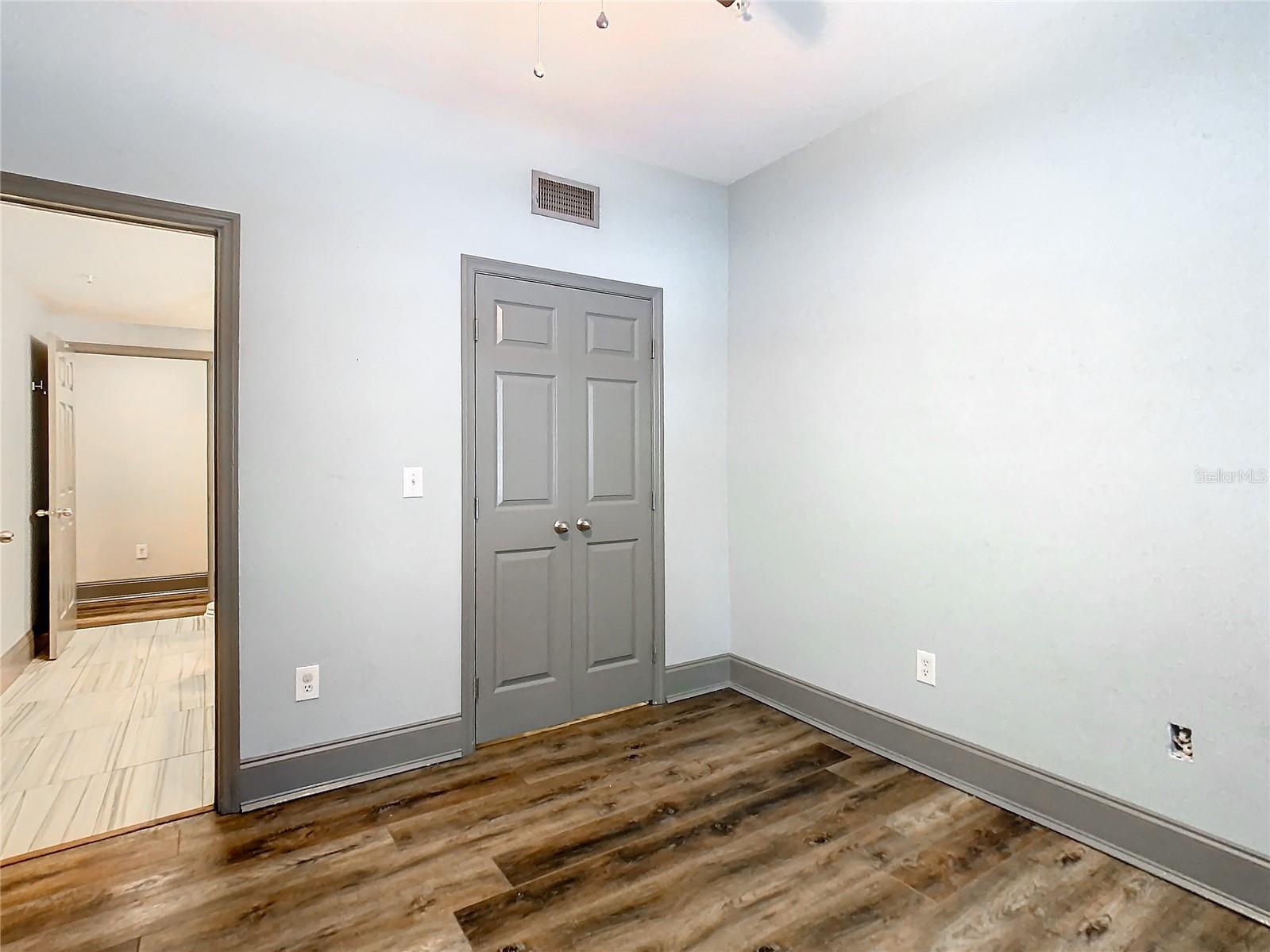 Image 4 of 24 For 1910 Palm Avenue 11101