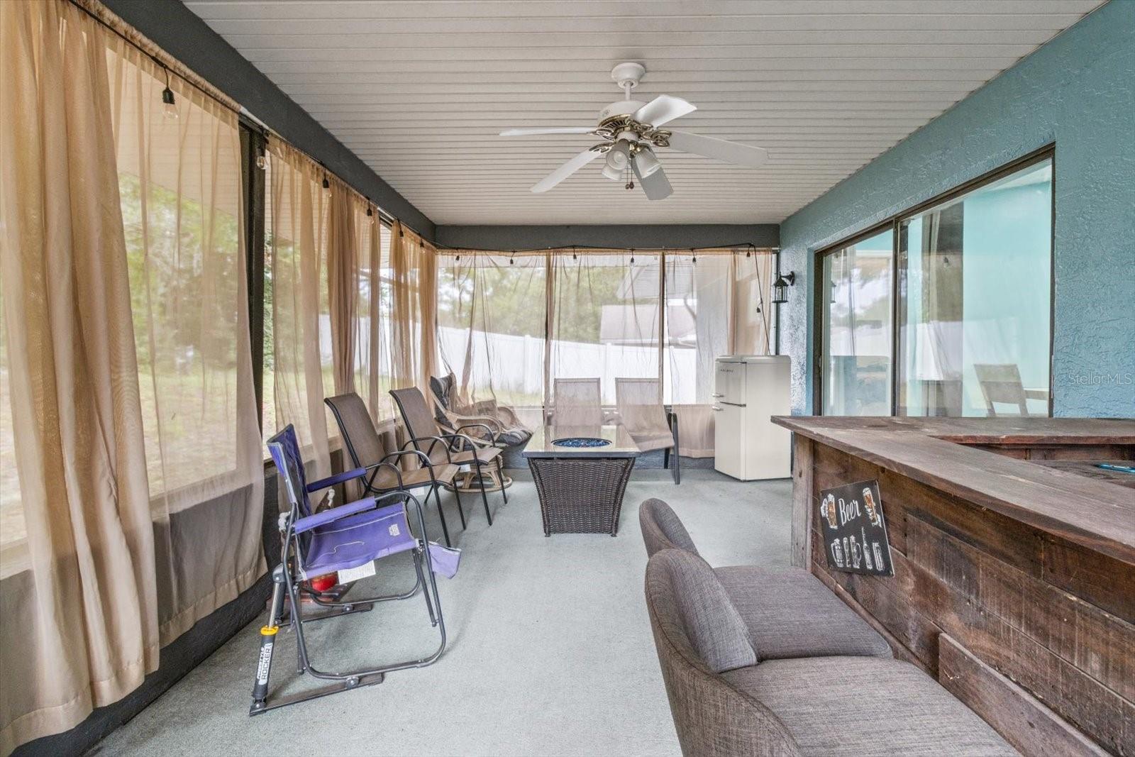 Listing photo id 8 for 3499 Stroud Terrace