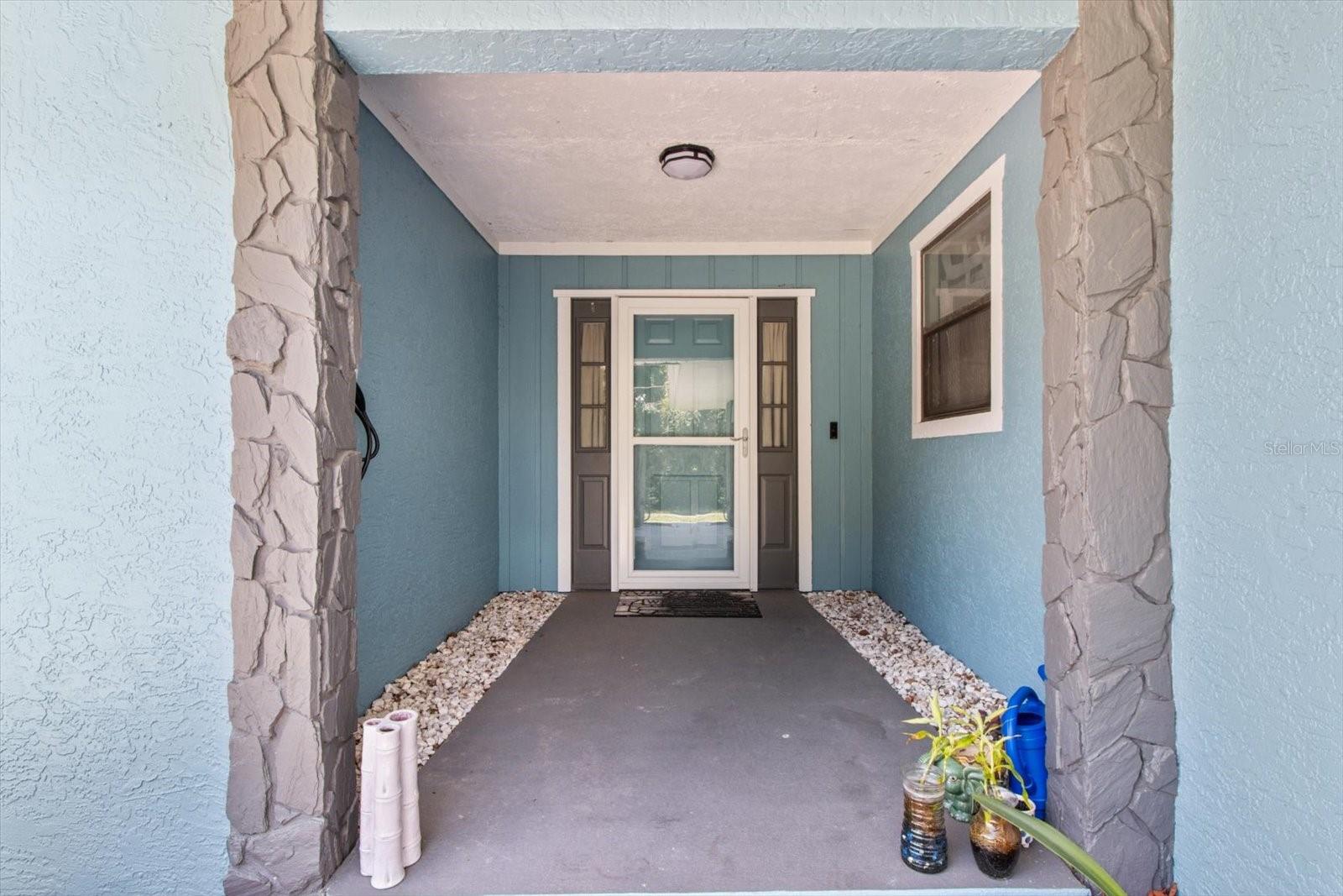 Listing photo id 9 for 3499 Stroud Terrace