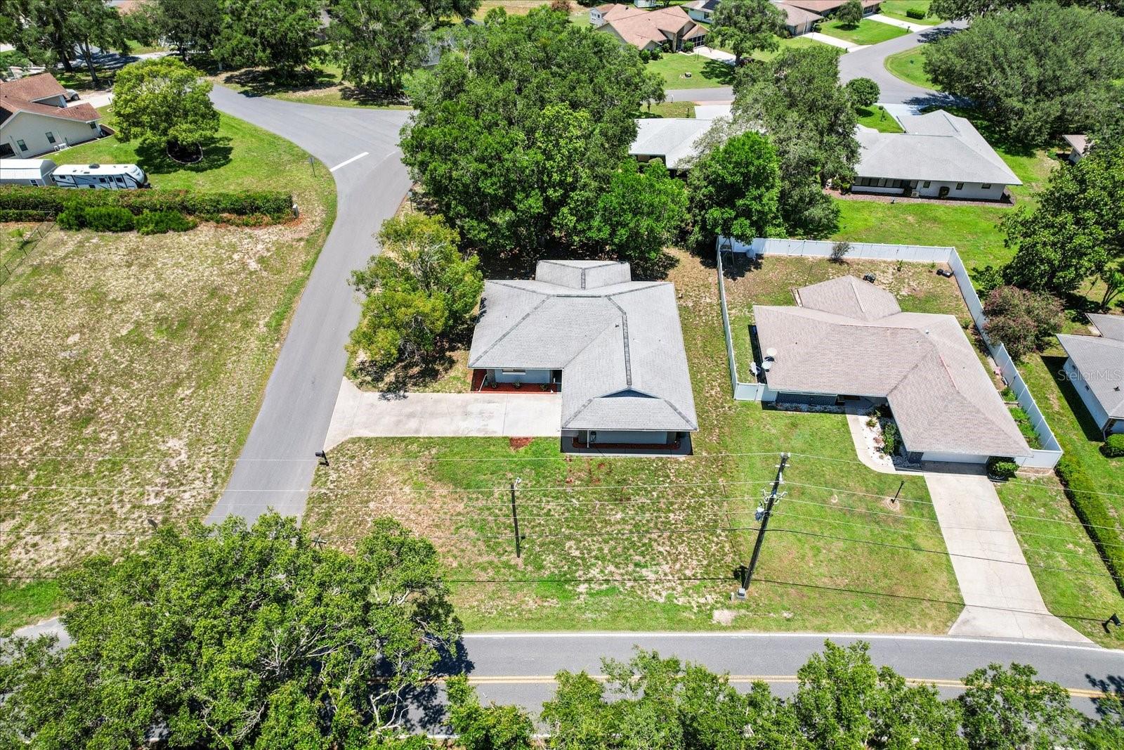 Listing photo id 0 for 3499 Stroud Terrace