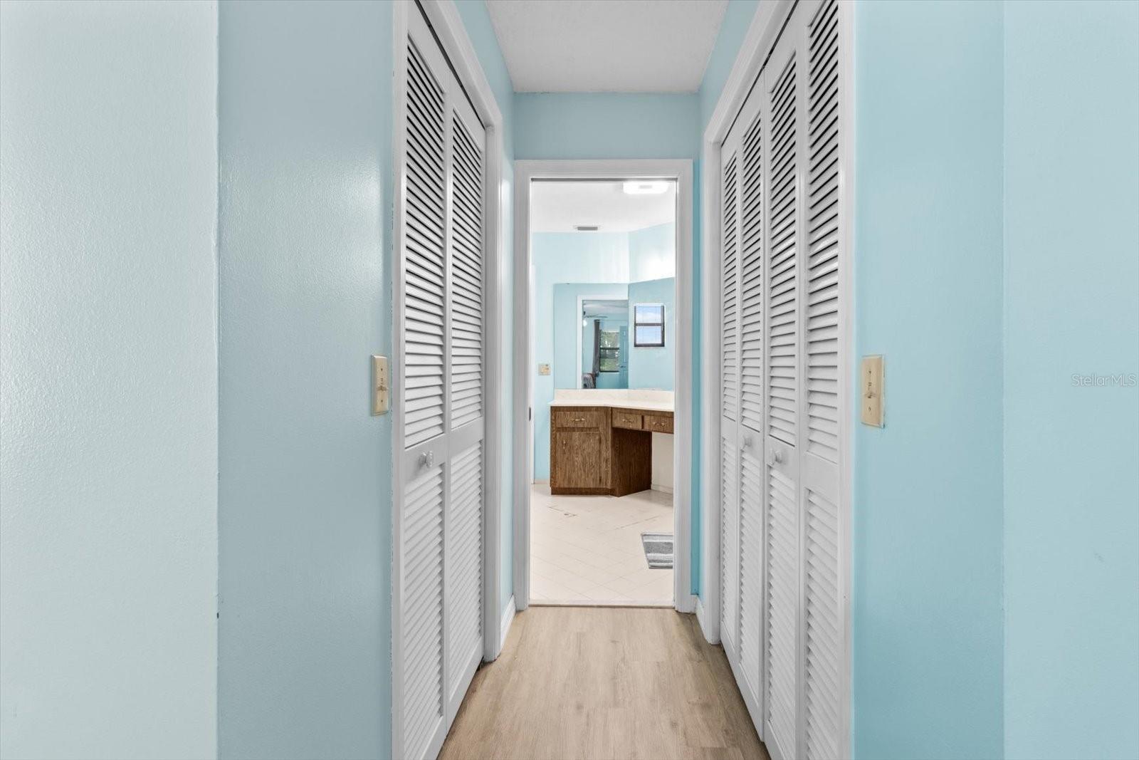 Listing photo id 20 for 3499 Stroud Terrace