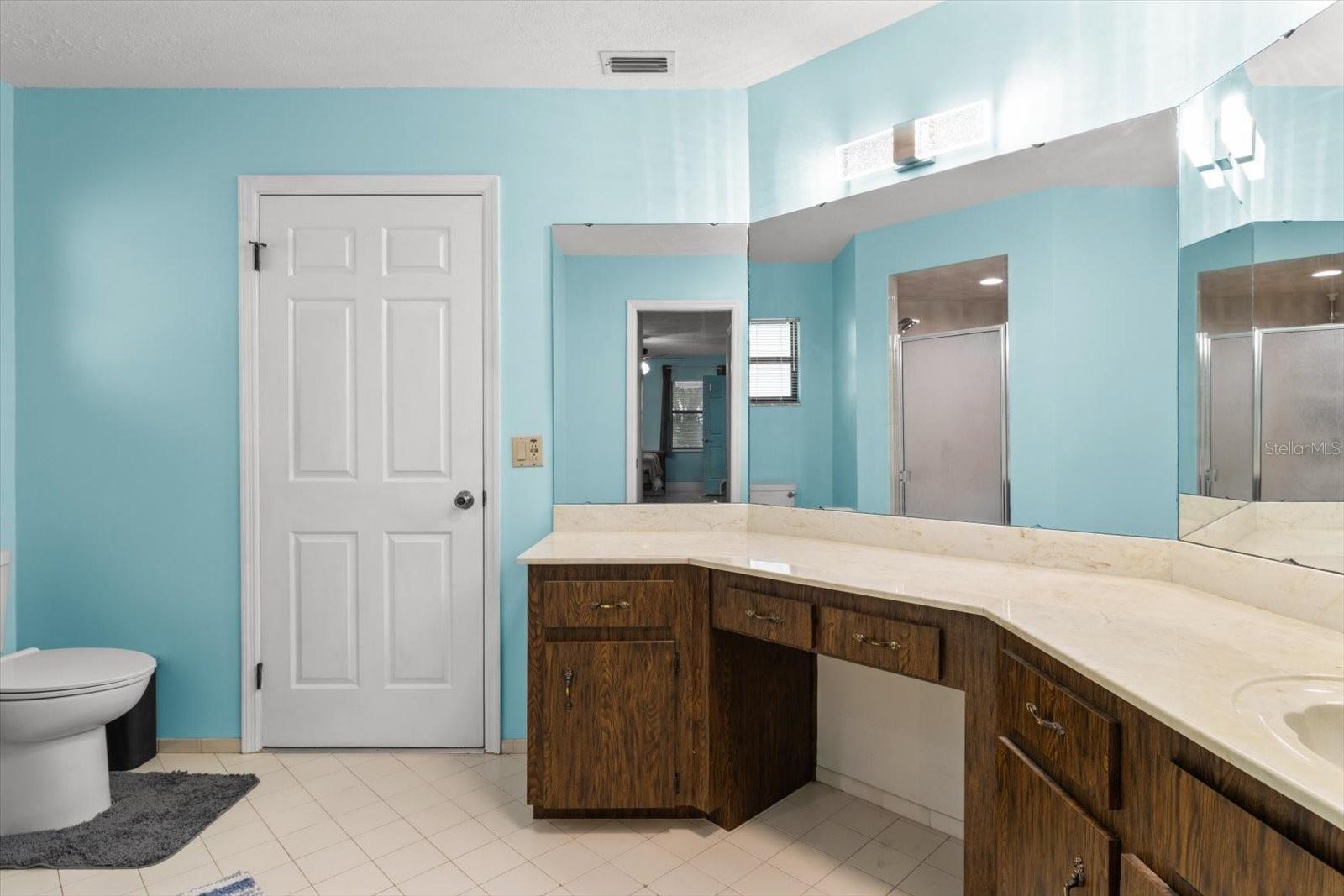 Listing photo id 21 for 3499 Stroud Terrace