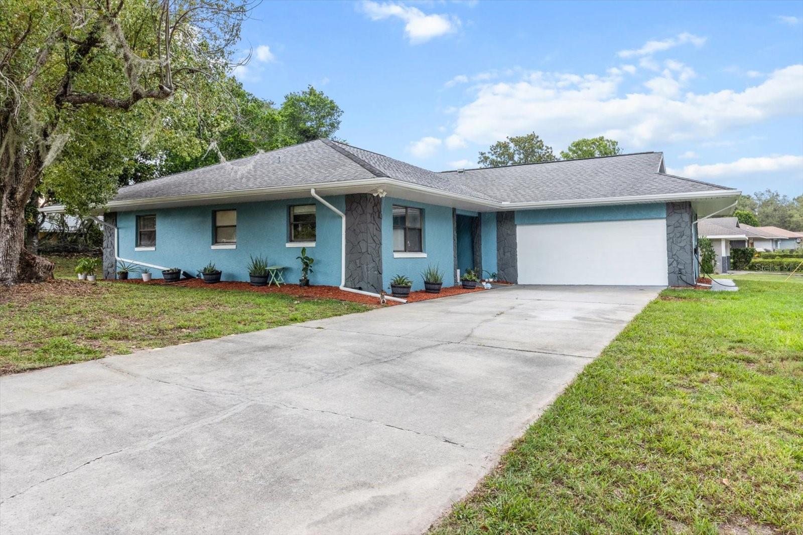Listing photo id 33 for 3499 Stroud Terrace