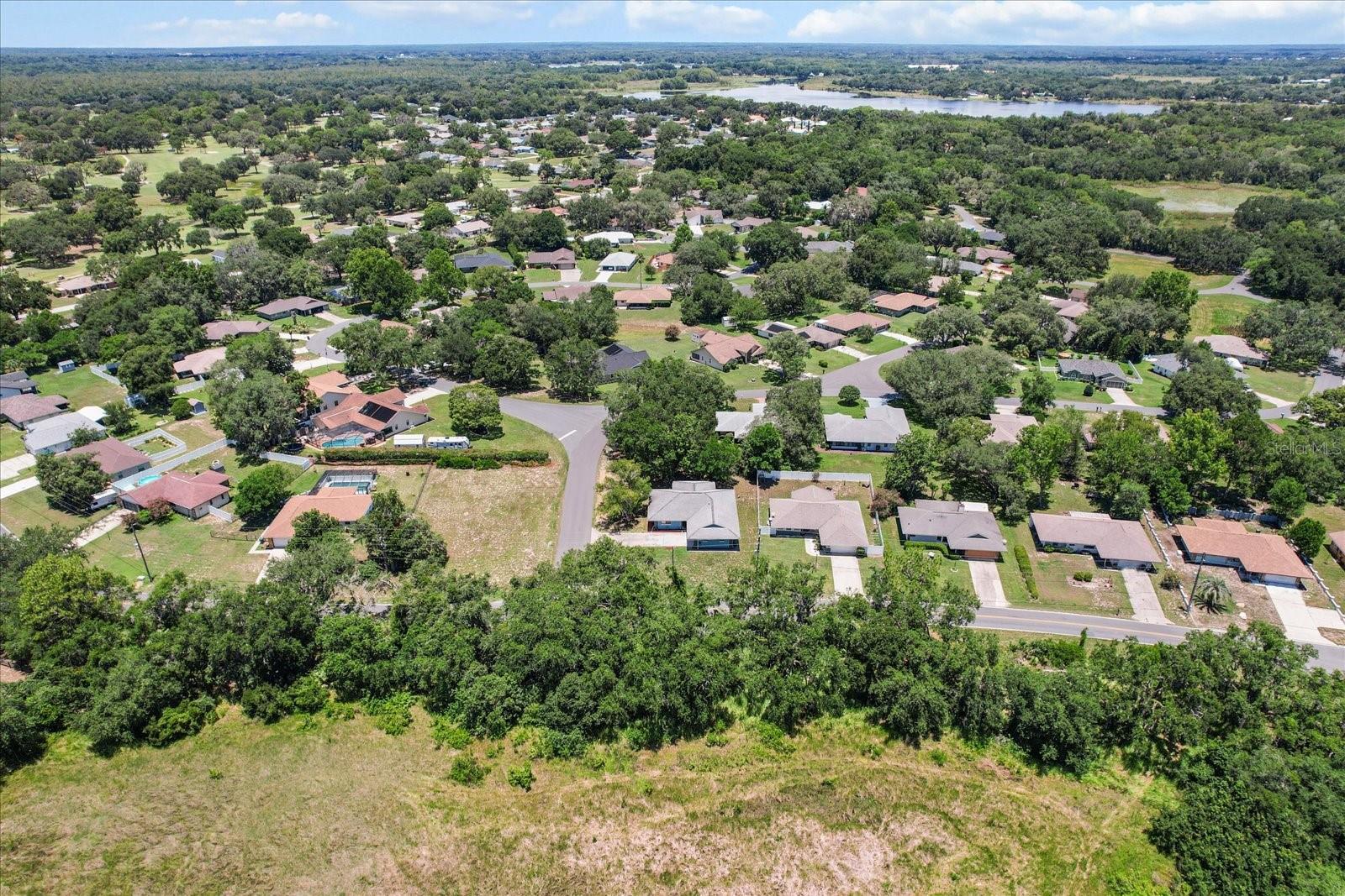 Listing photo id 41 for 3499 Stroud Terrace