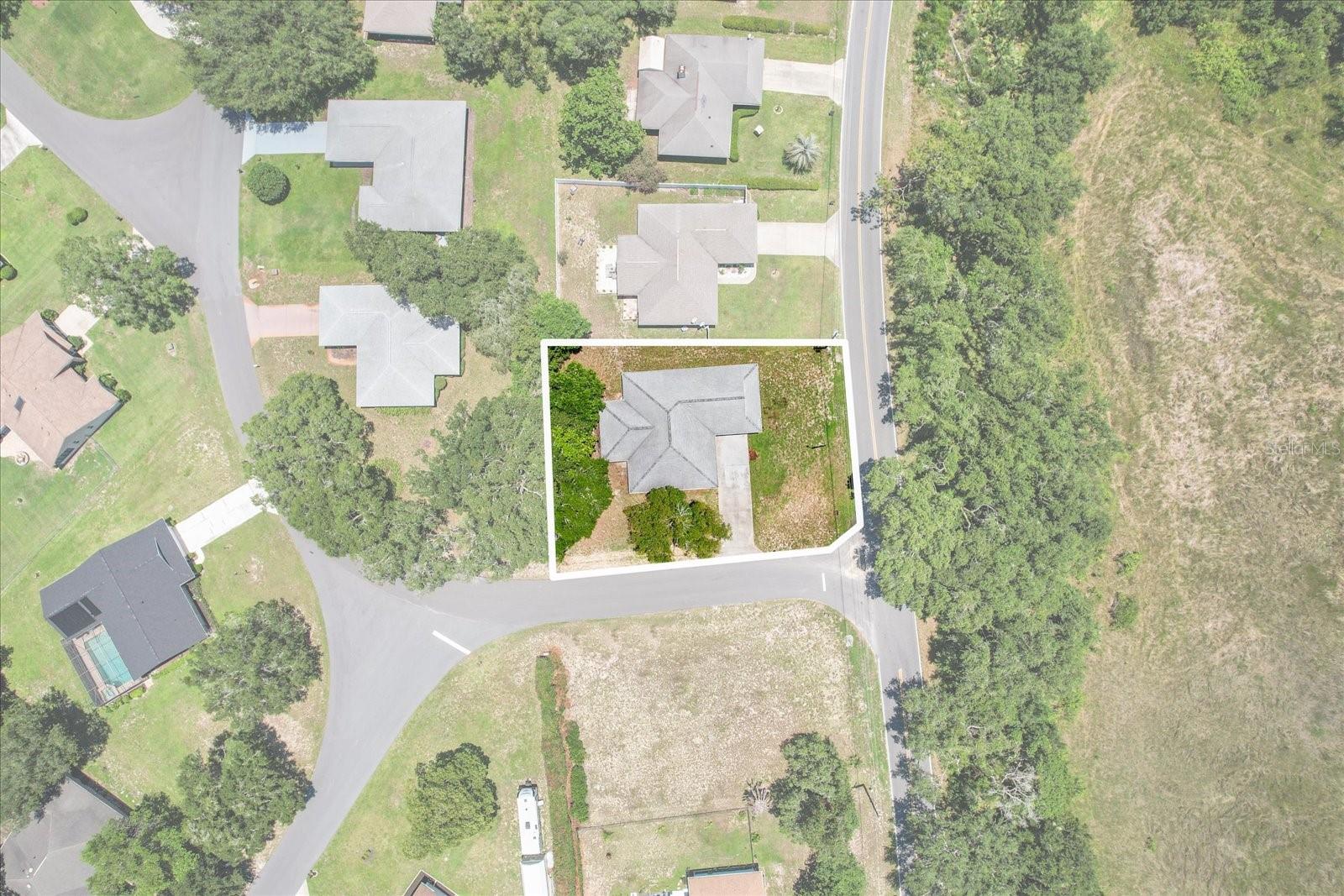 Listing photo id 44 for 3499 Stroud Terrace