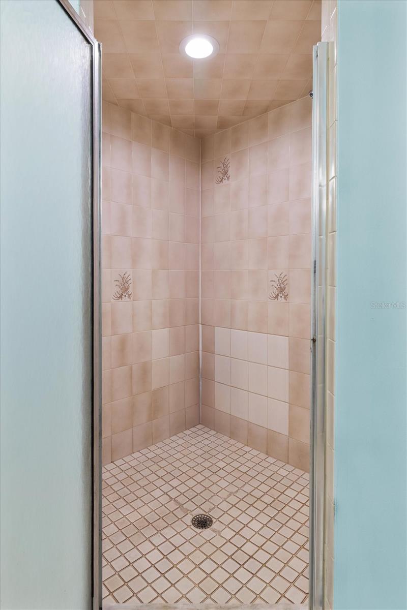 Listing photo id 6 for 3499 Stroud Terrace