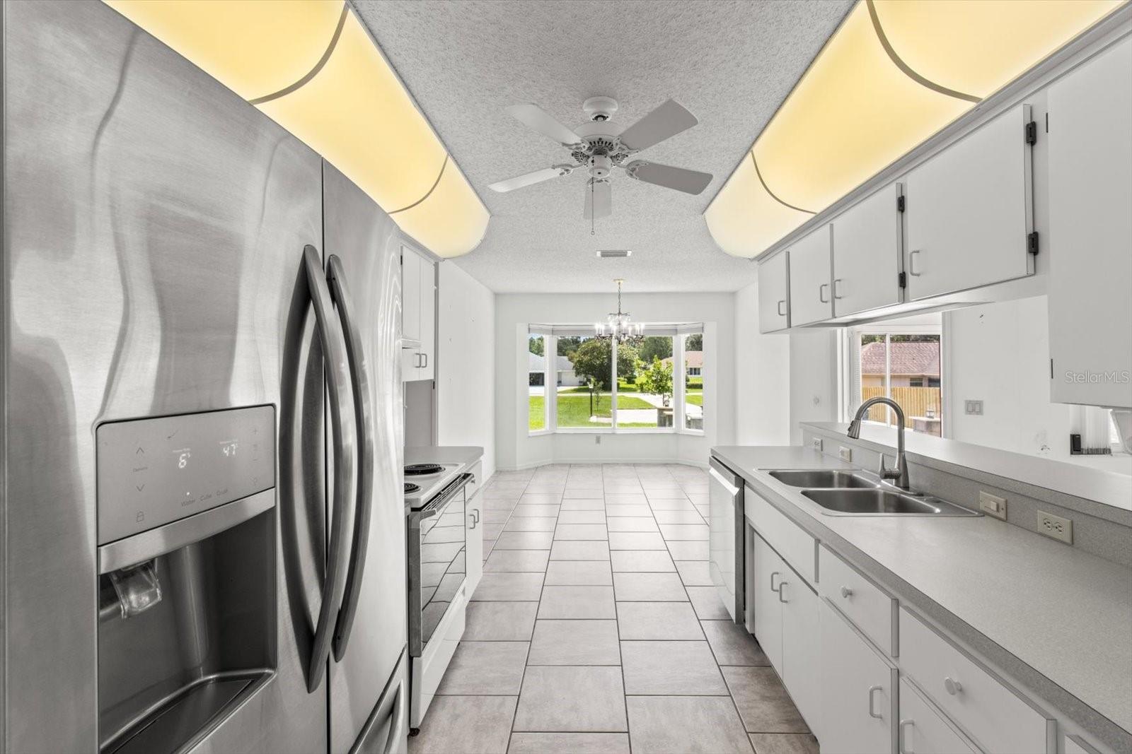Listing photo id 13 for 3111 Blackmountain Drive
