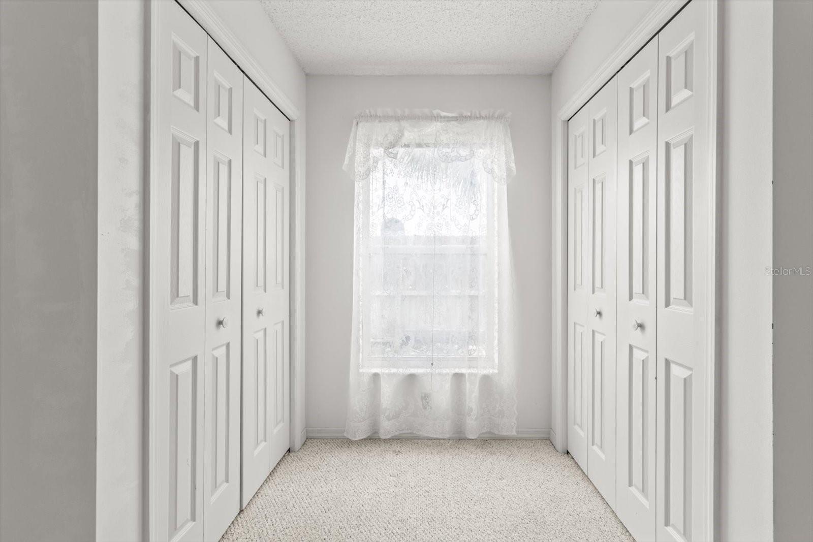 Listing photo id 16 for 3111 Blackmountain Drive