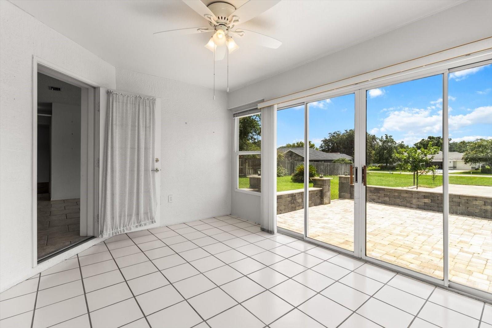 Listing photo id 31 for 3111 Blackmountain Drive