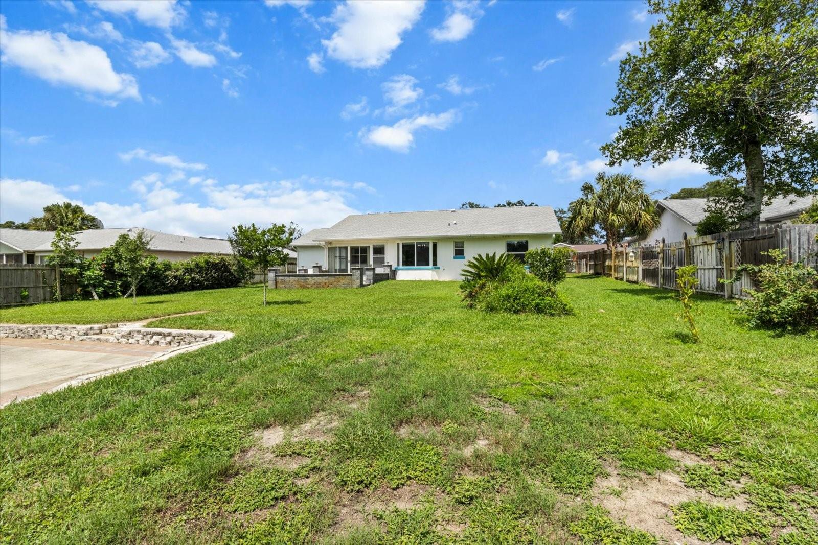 Listing photo id 34 for 3111 Blackmountain Drive
