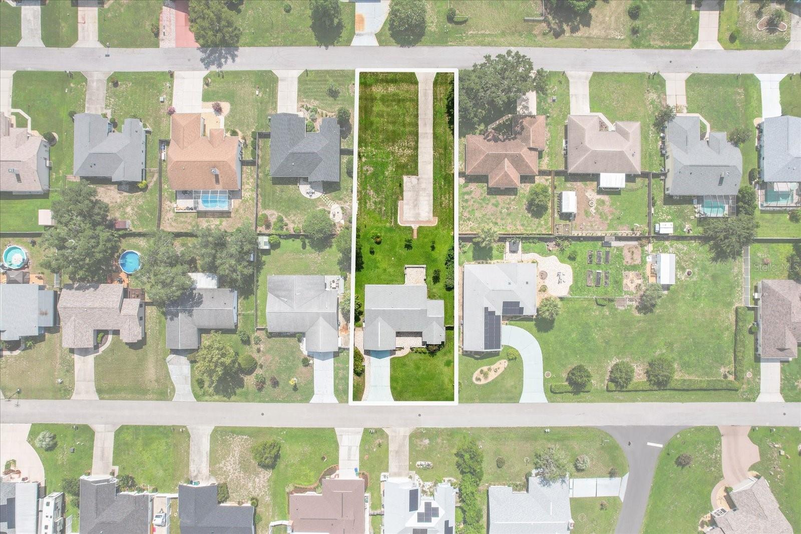 Listing photo id 3 for 3111 Blackmountain Drive