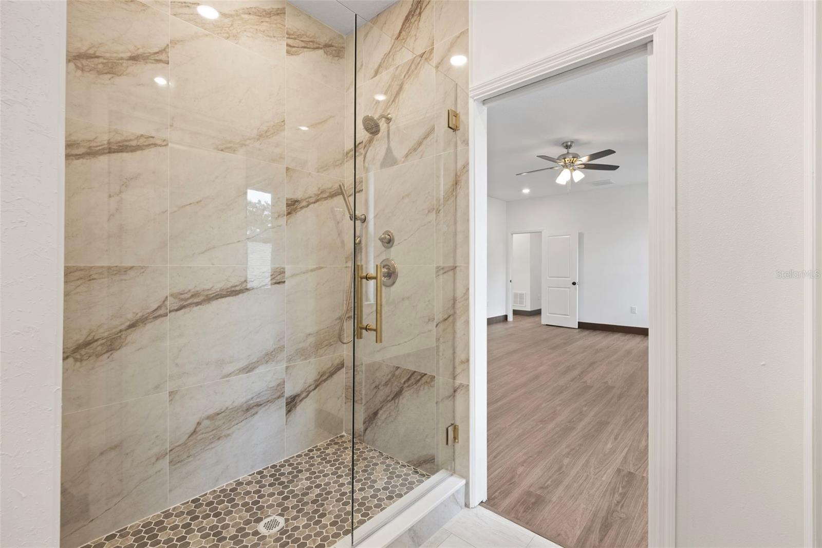 Listing photo id 16 for 8421 Marlanas Place