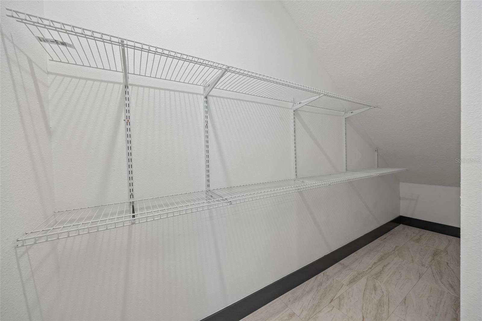 Listing photo id 4 for 8421 Marlanas Place