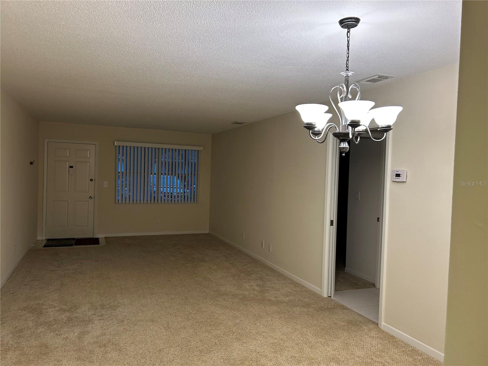 Listing photo id 4 for 11200 102nd Avenue 64