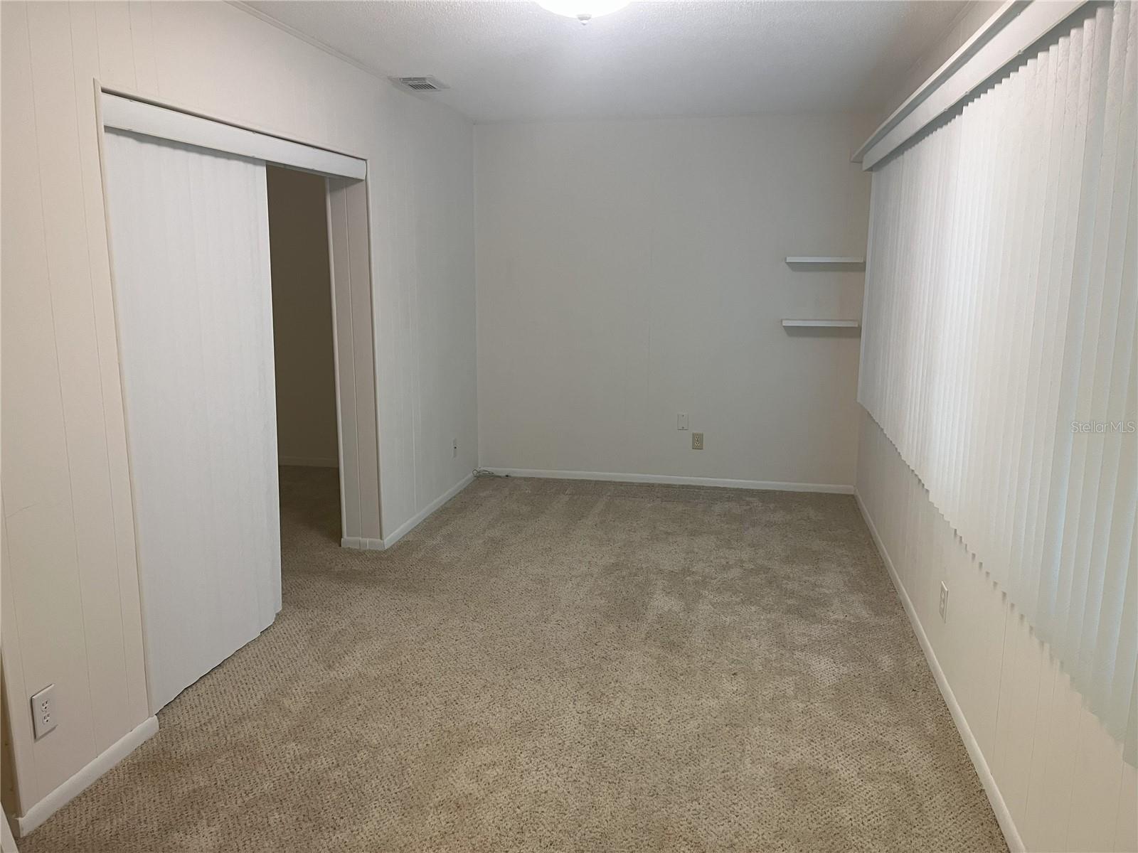 Listing photo id 7 for 11200 102nd Avenue 64