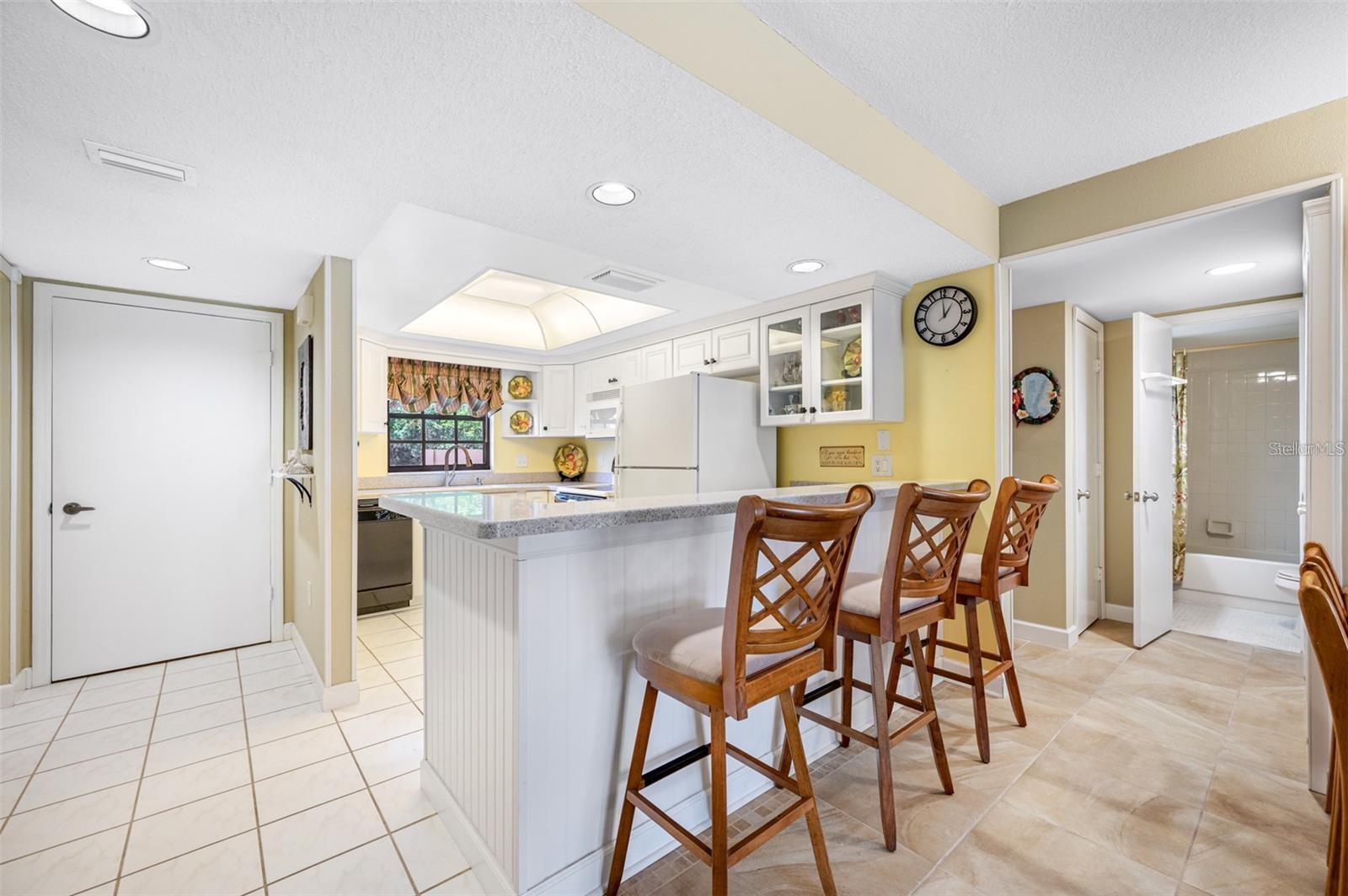 Image 13 of 57 For 12900 Vonn Road B101