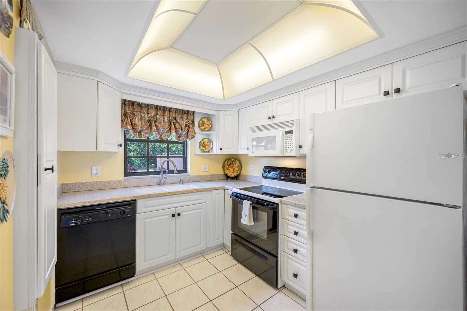 Image 17 of 57 For 12900 Vonn Road B101