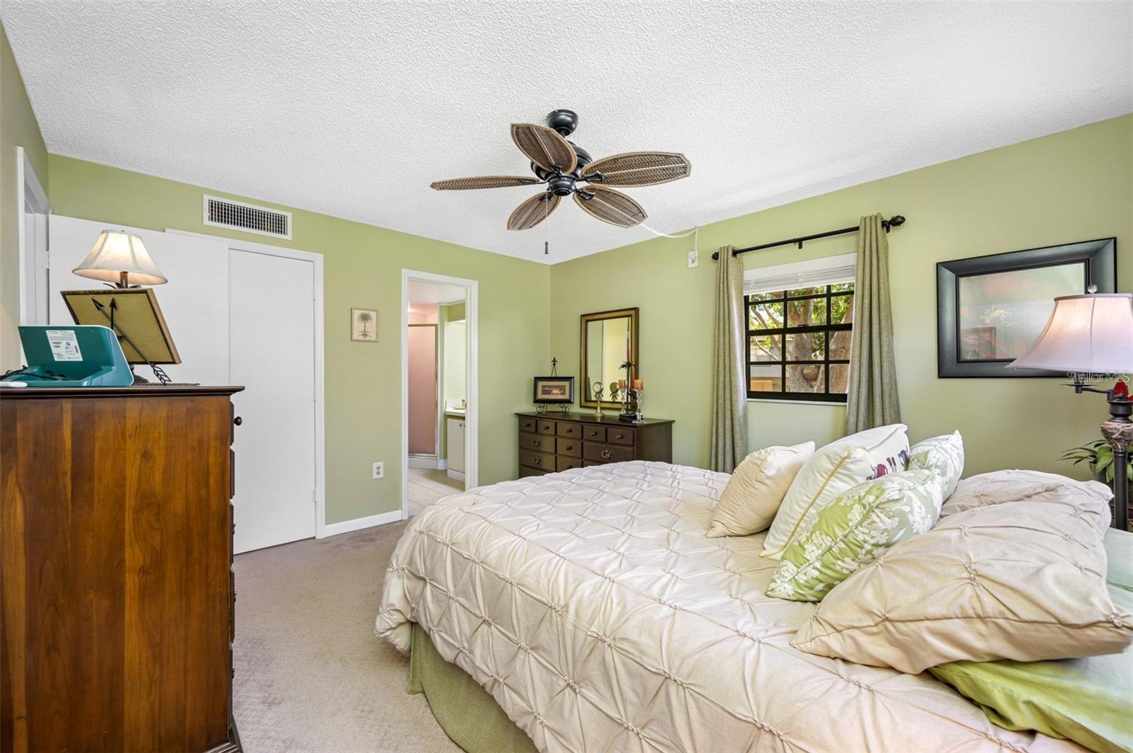 Image 39 of 57 For 12900 Vonn Road B101