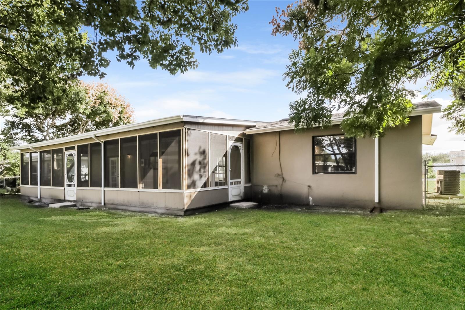 Image 16 of 16 For 1517 Gold Terrace