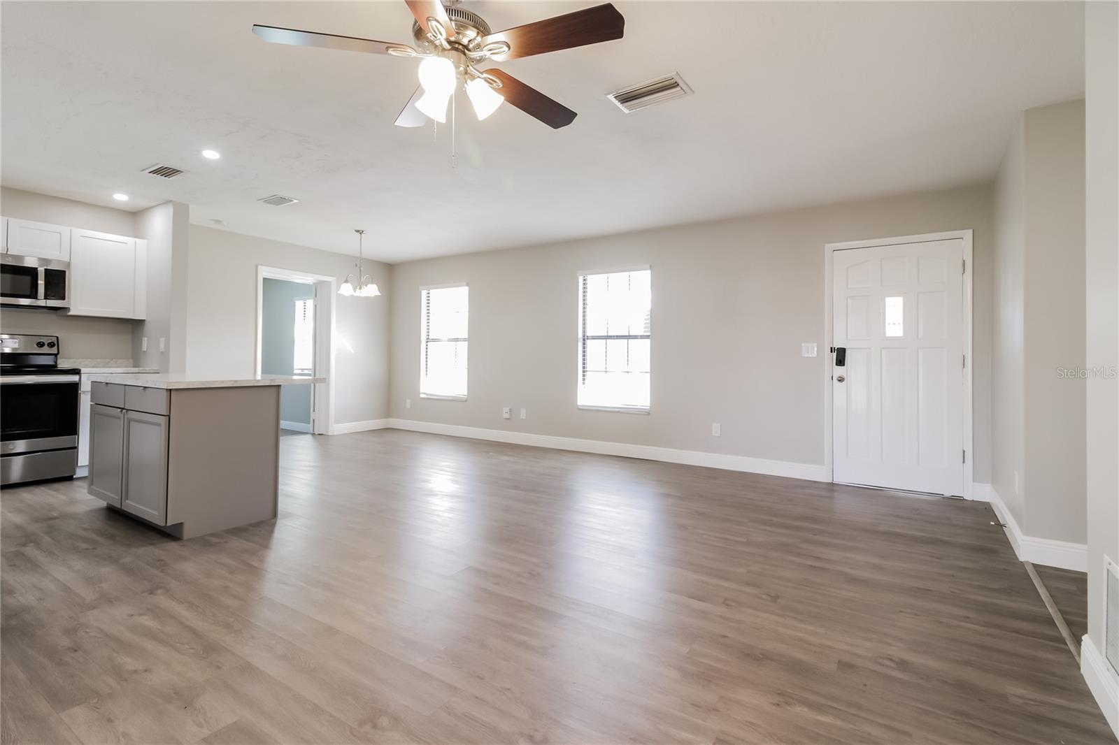 Image 4 of 16 For 1517 Gold Terrace