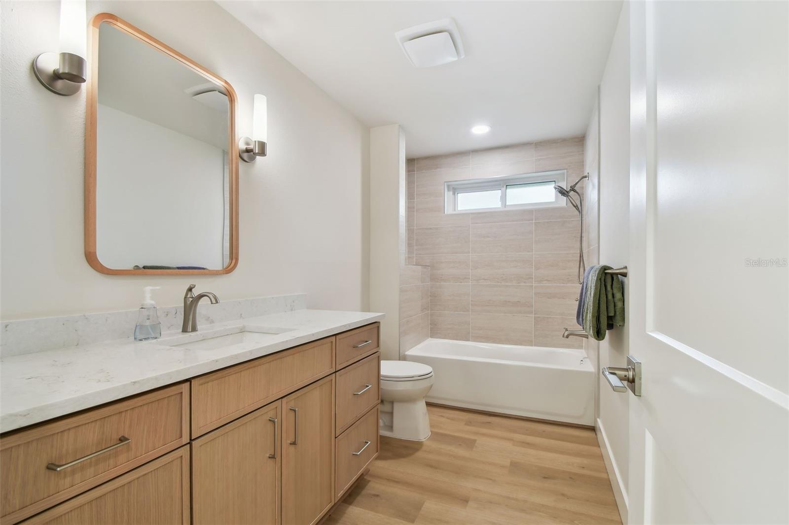 Image 19 of 61 For 4214 Deepwater Lane