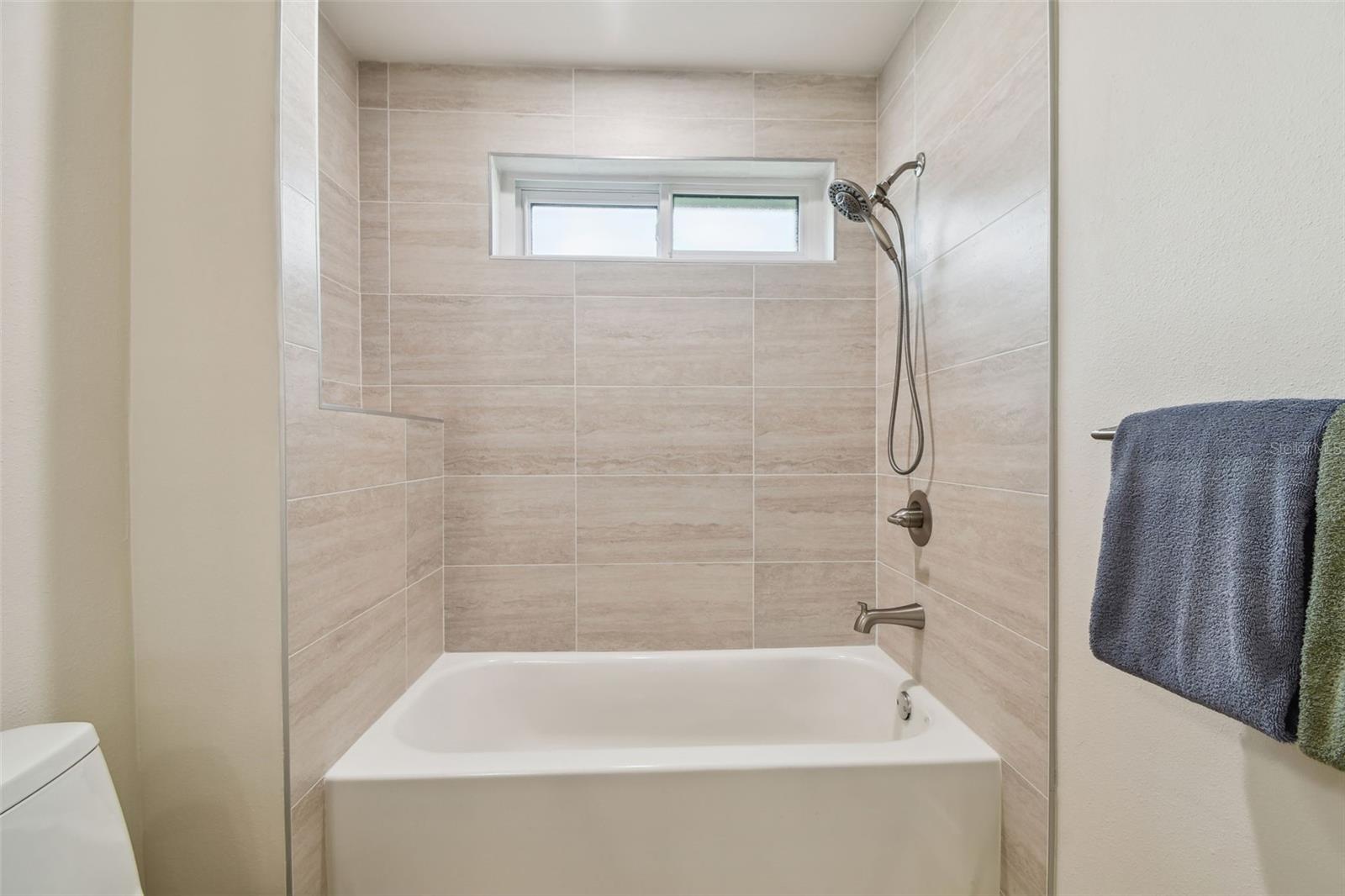 Image 20 of 61 For 4214 Deepwater Lane