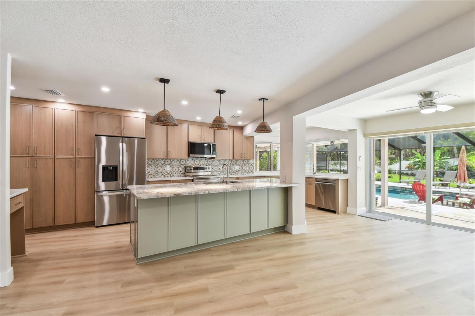 Image 33 of 61 For 4214 Deepwater Lane