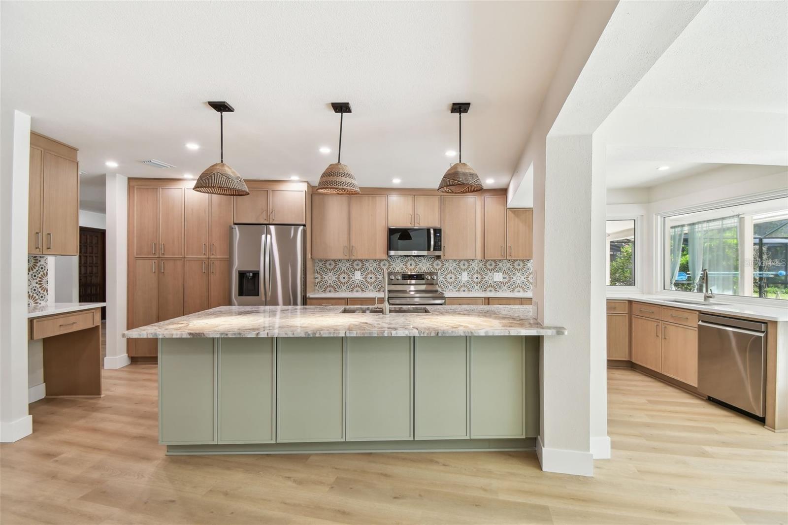 Image 34 of 61 For 4214 Deepwater Lane