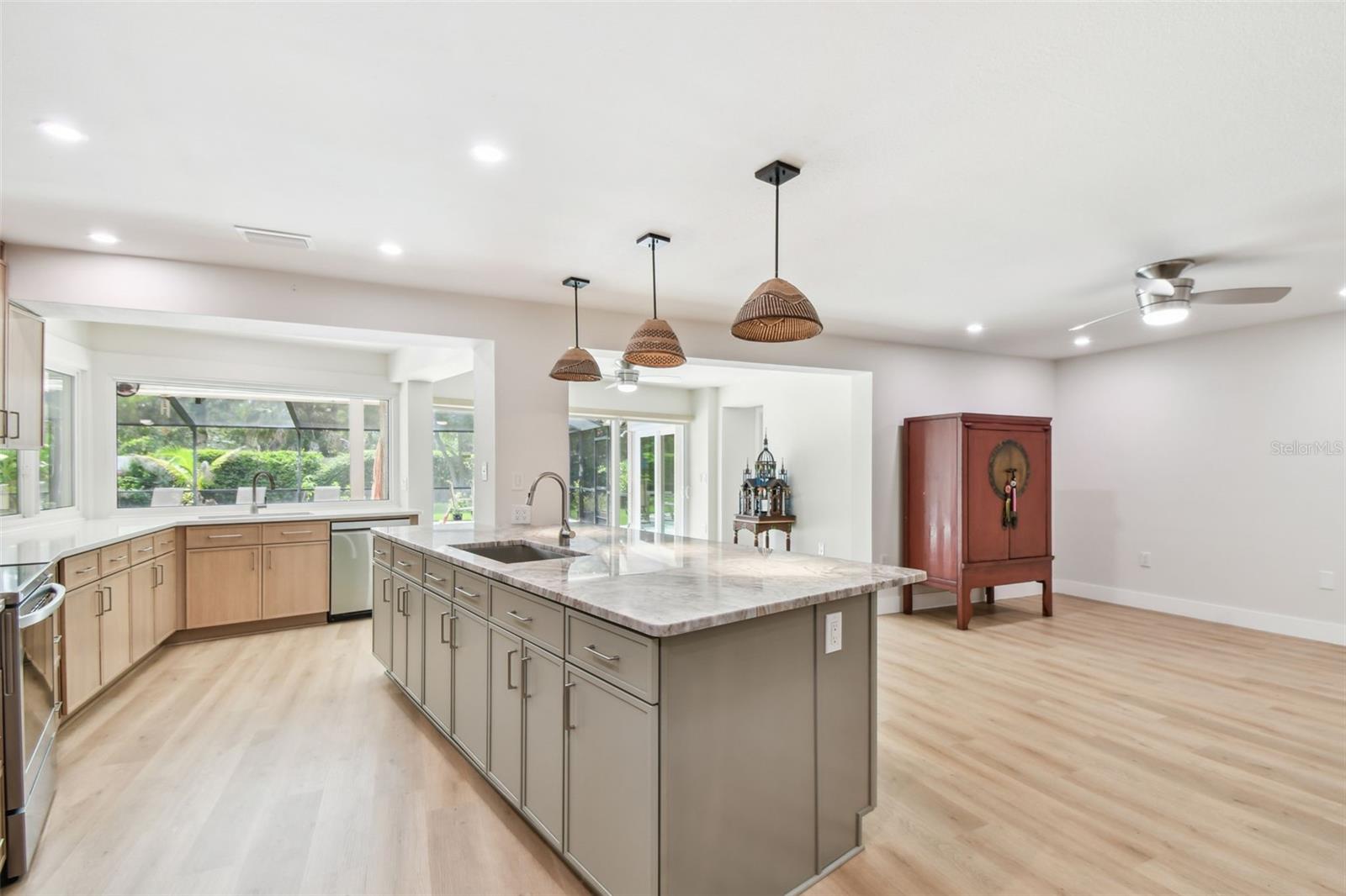 Image 37 of 61 For 4214 Deepwater Lane