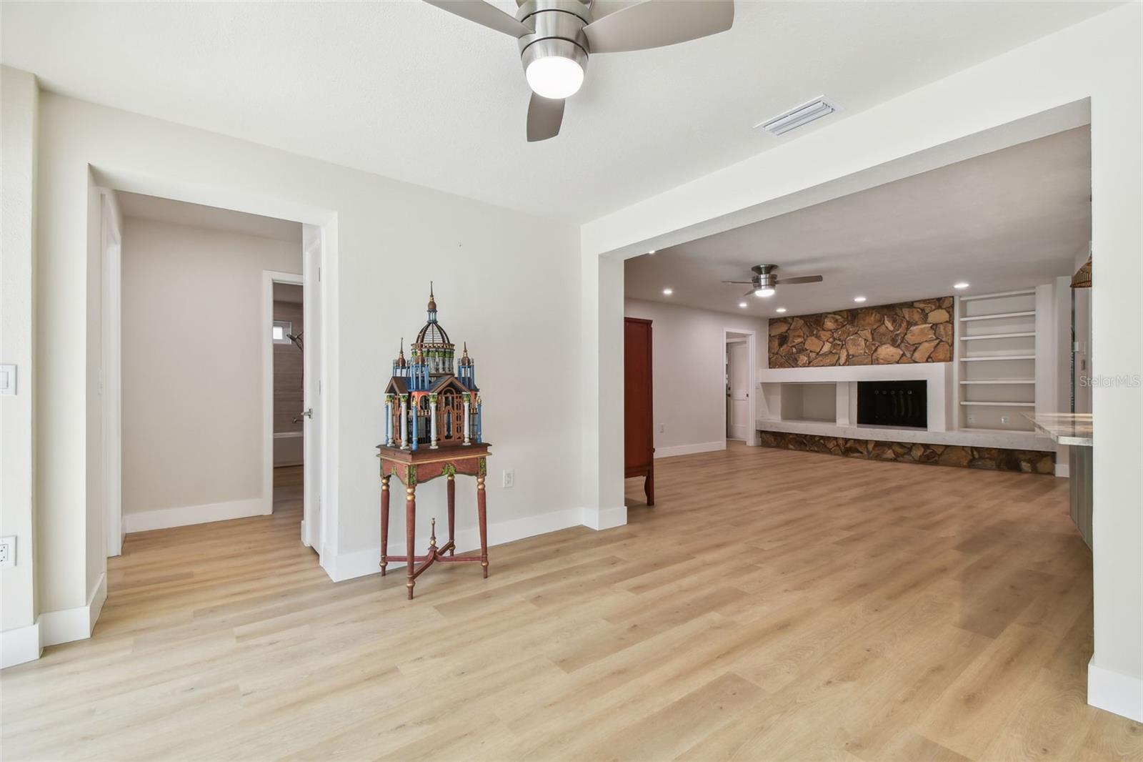 Image 43 of 61 For 4214 Deepwater Lane