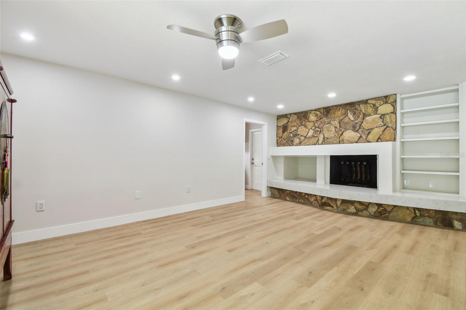 Image 45 of 61 For 4214 Deepwater Lane