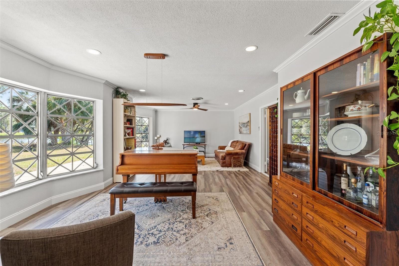 Image 17 of 75 For 2506 Madrid Way S