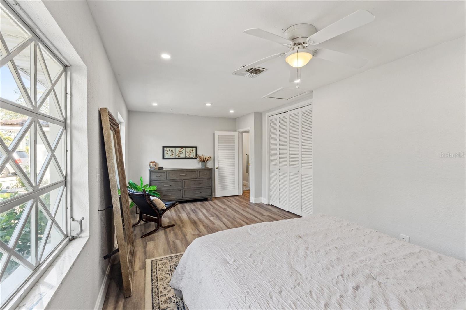 Image 35 of 75 For 2506 Madrid Way S