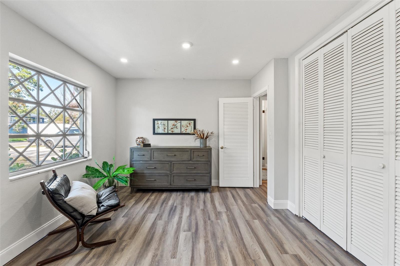 Image 37 of 75 For 2506 Madrid Way S