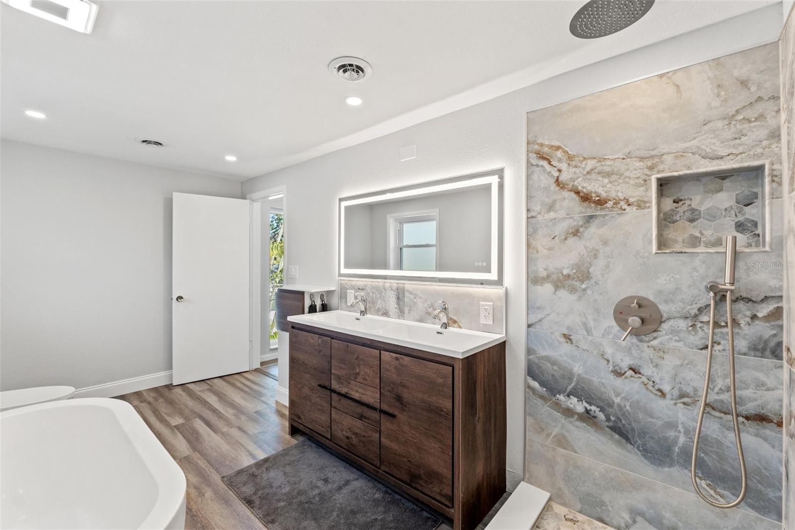 Image 44 of 75 For 2506 Madrid Way S