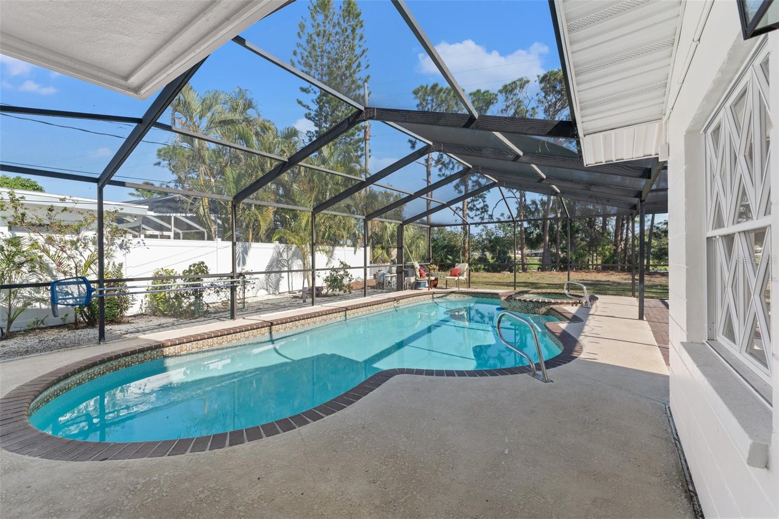Image 60 of 75 For 2506 Madrid Way S