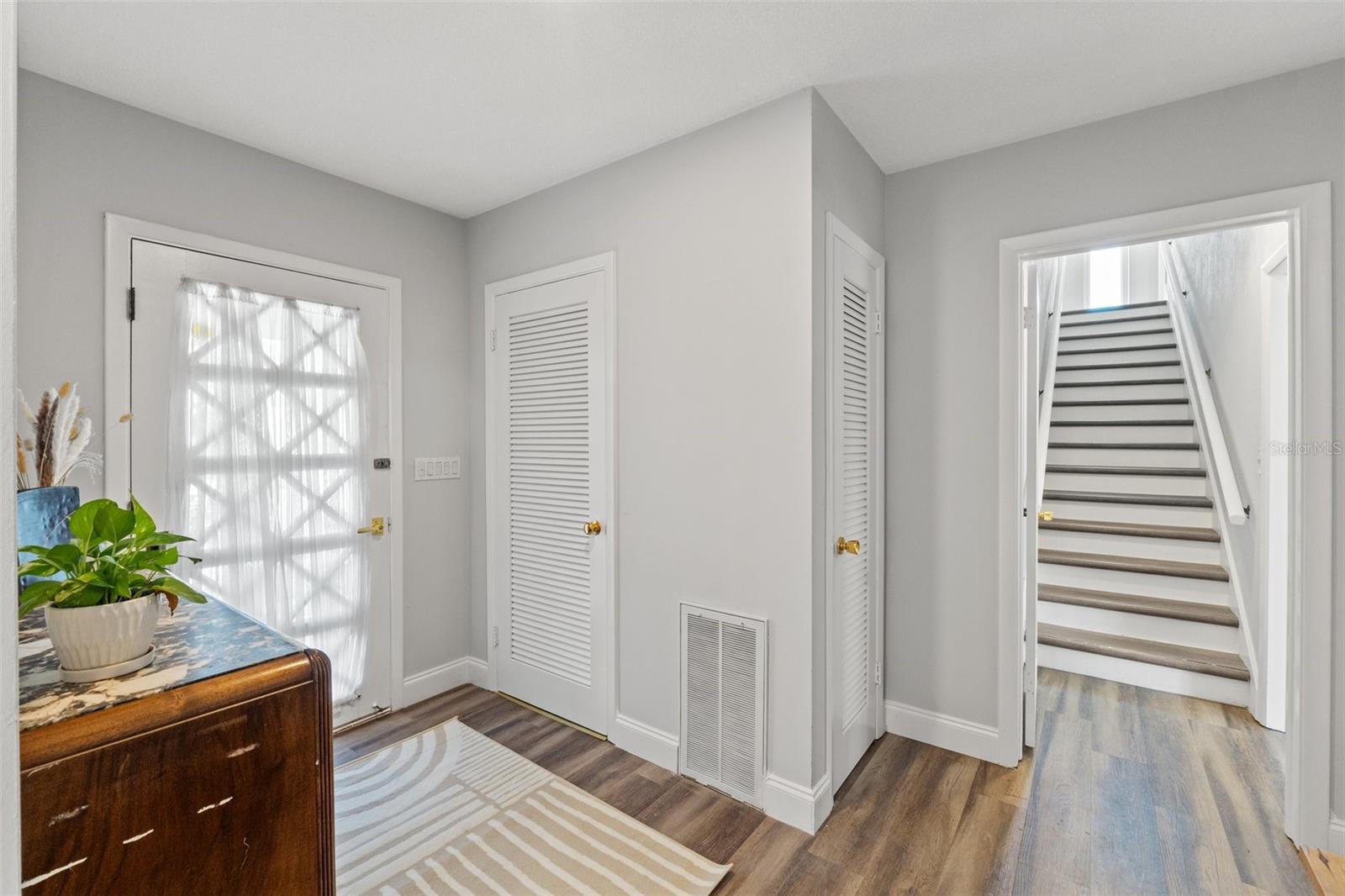 Image 8 of 75 For 2506 Madrid Way S