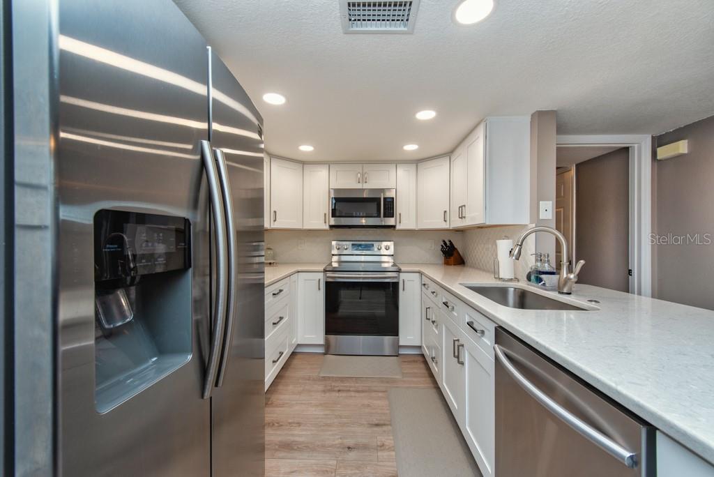 Image 10 of 37 For 12498 143rd Street
