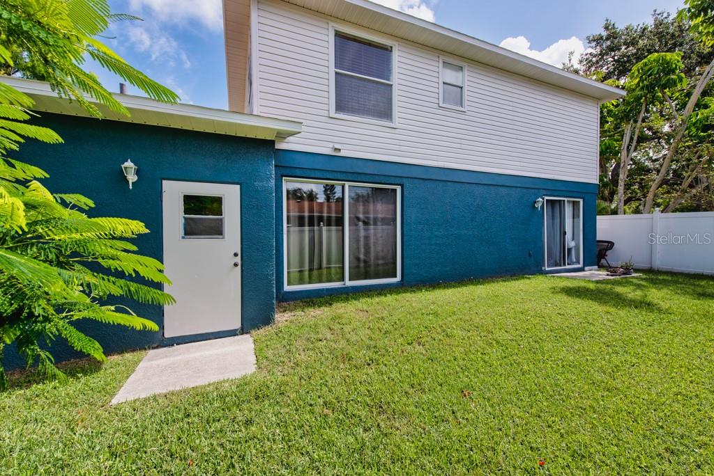 Image 24 of 37 For 12498 143rd Street