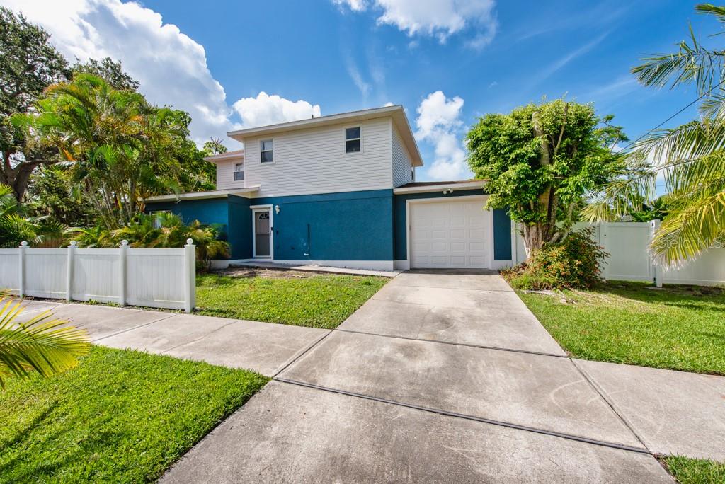 Image 27 of 37 For 12498 143rd Street