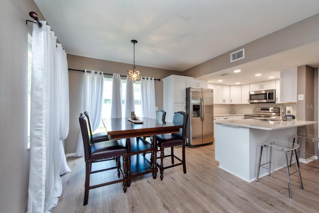 Image 7 of 37 For 12498 143rd Street