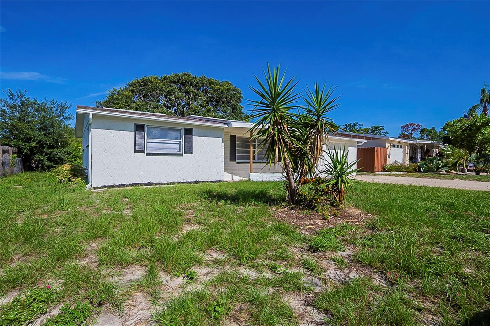 Image 3 of 38 For 11641 Scallop Drive