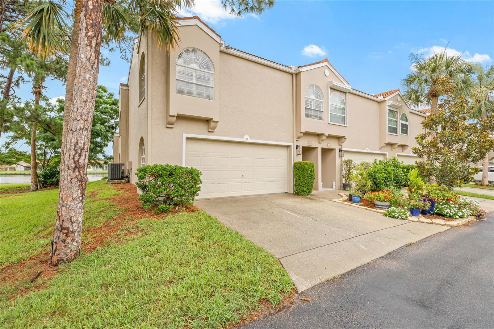 Image 16 of 47 For 699 Malta Court Ne