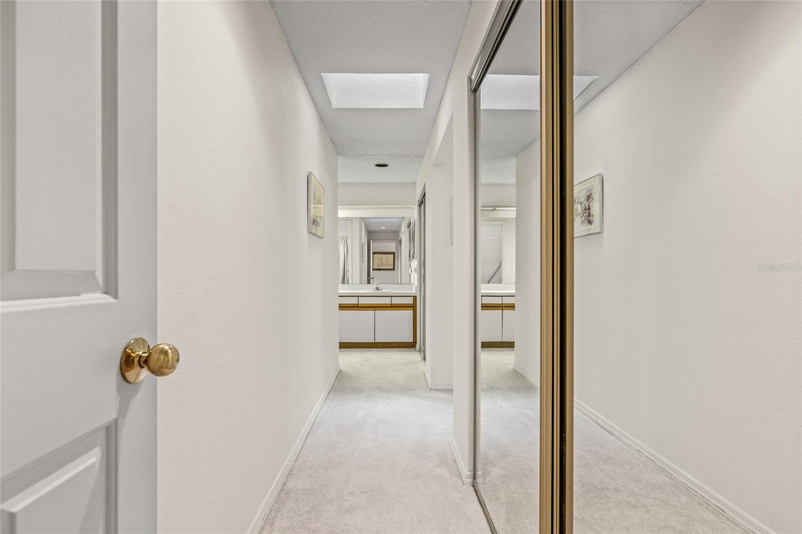 Image 31 of 47 For 699 Malta Court Ne