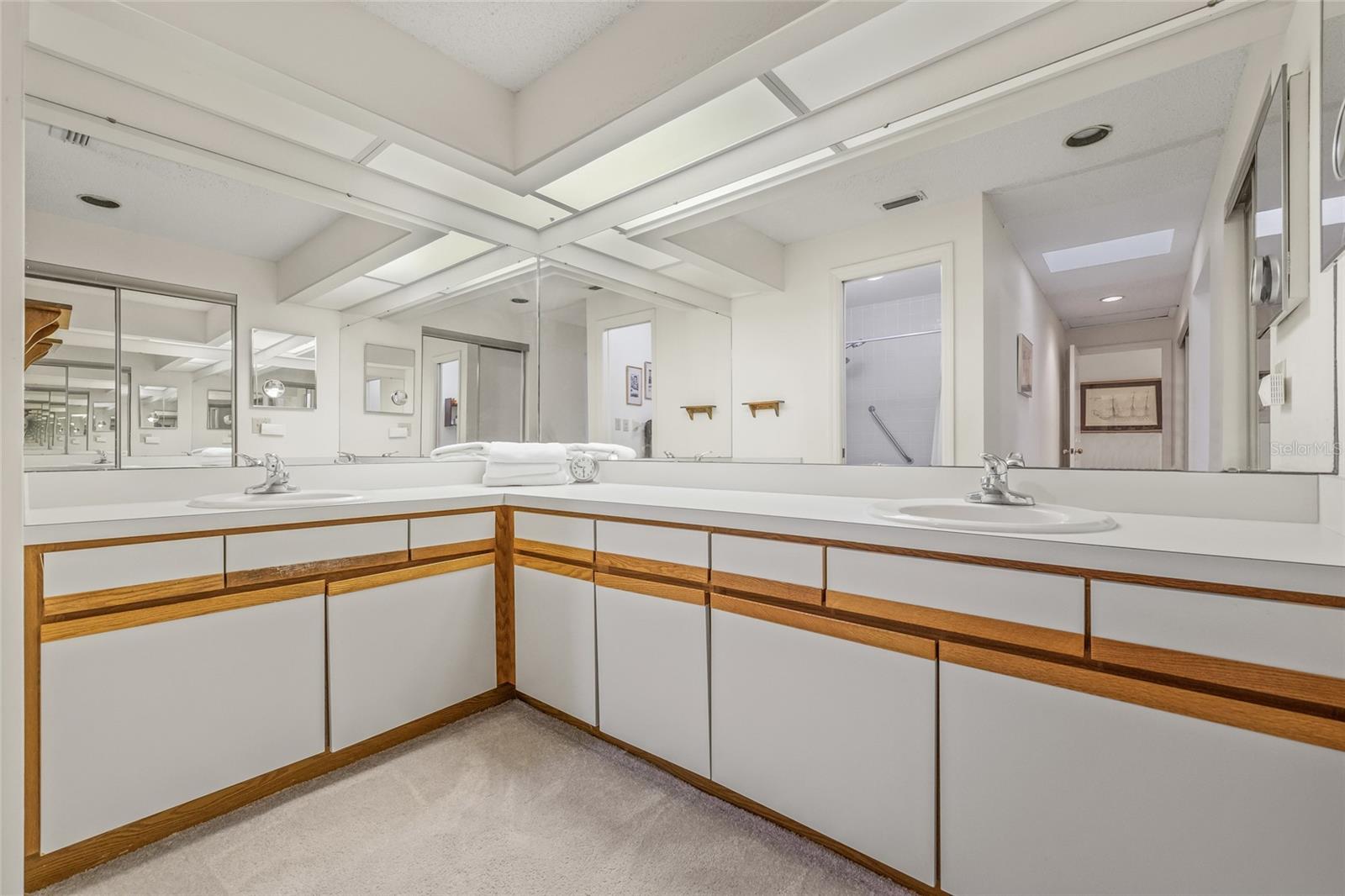 Image 36 of 47 For 699 Malta Court Ne